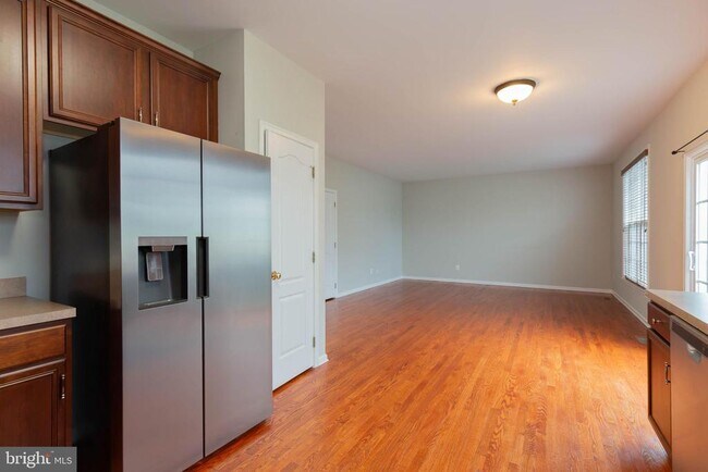 Foto del edificio - 305 Lewisburg Ln