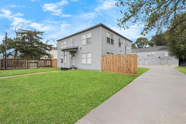 Building Photo - 116 Marian Ave