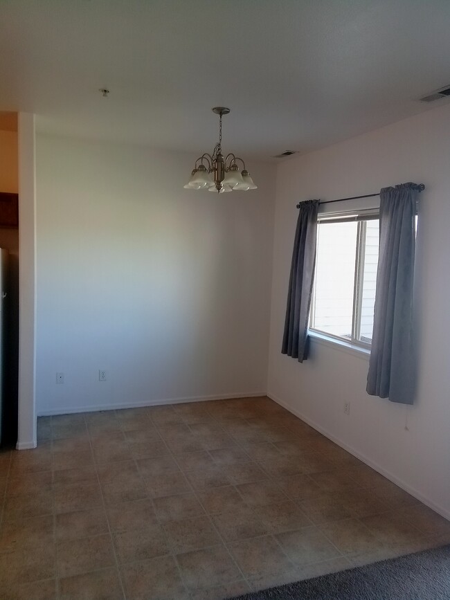 Foto del edificio - 2474 Orion Way