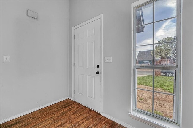 Building Photo - 2805 Shiloh Ln