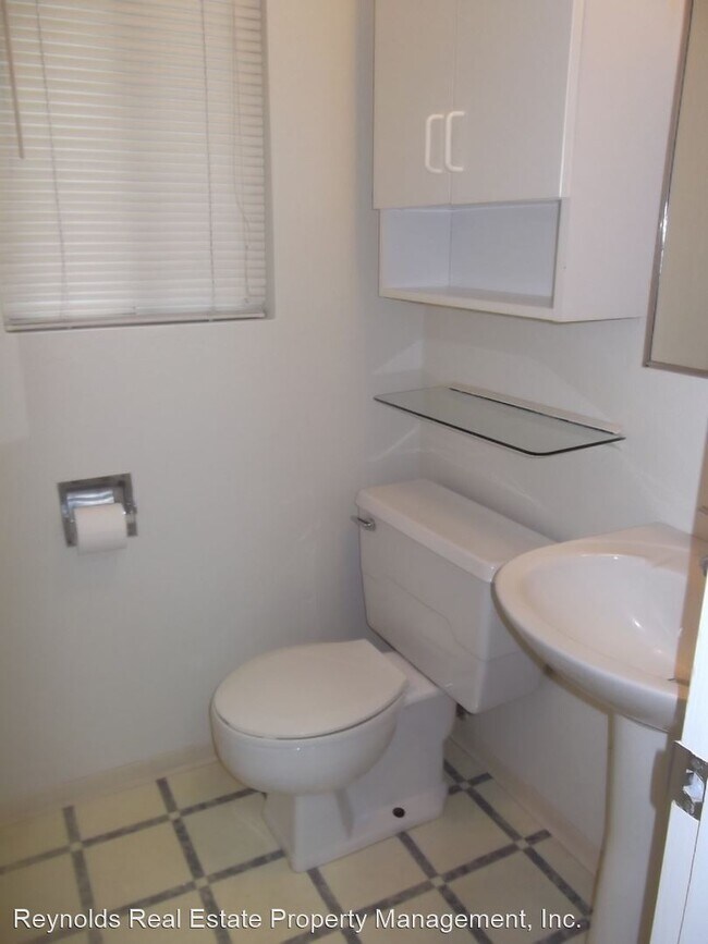 Building Photo - 2 br, 1.5 bath House - 2300 9th Ave SW, # C-5