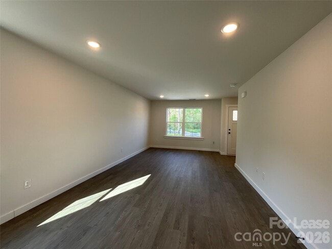 Building Photo - 128 18th St NW