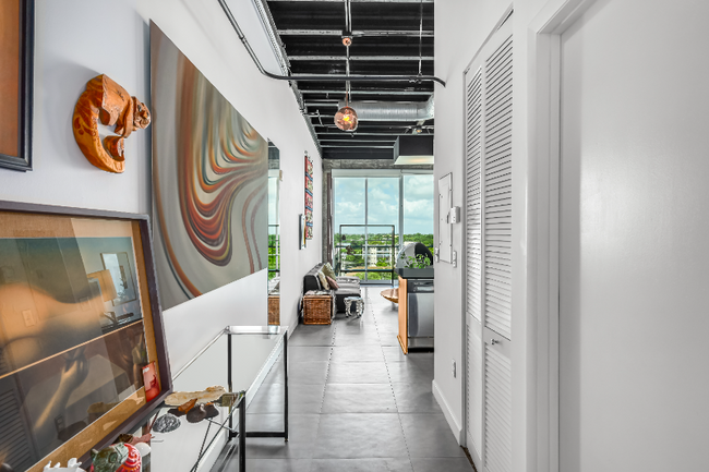 Foto del edificio - 8101 Biscayne Blvd