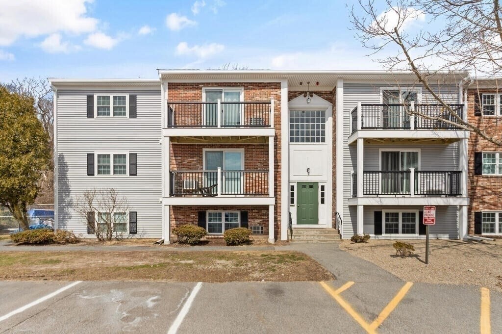 Foto principal - 5 Chapel Hill Dr
