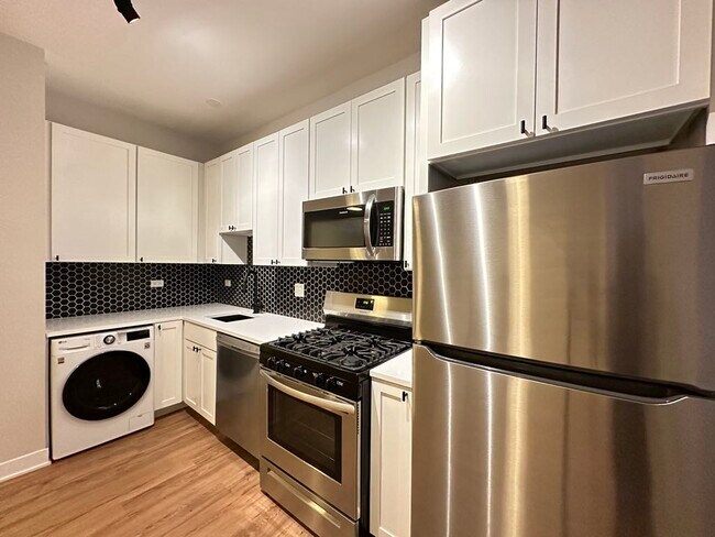 Foto del edificio - 659 W Wrightwood Ave