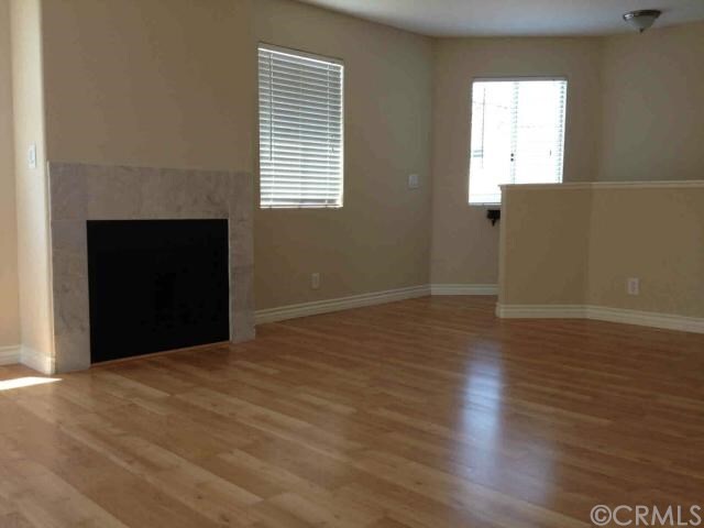 Building Photo - 1250 S Neveen Ln