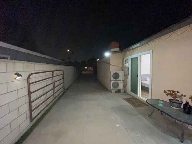 Foto del edificio - 16214 E Edna Pl