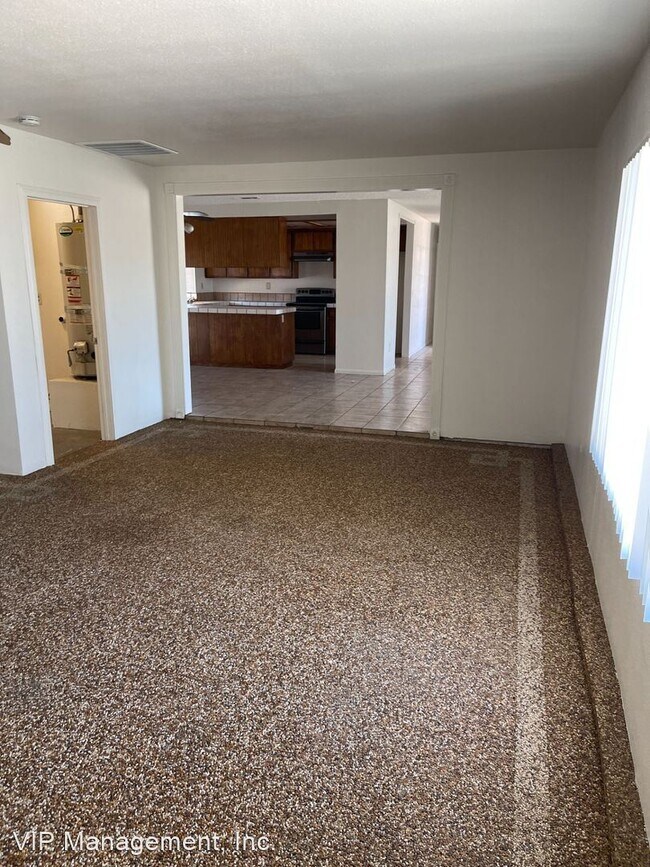 Building Photo - 4 br, 2 bath House - 22174 Pahute Rd