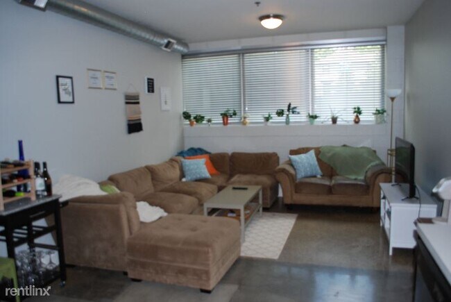 Foto del edificio - 822 Cherry St SE