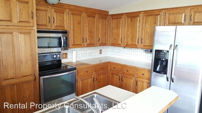Building Photo - 3 br, 1 bath House - 7320 Hanna Lake Ave. SE
