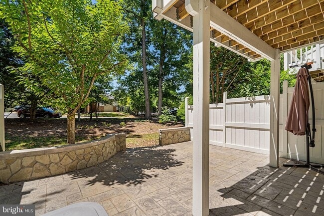 Building Photo - 12087 Edgemere Cir
