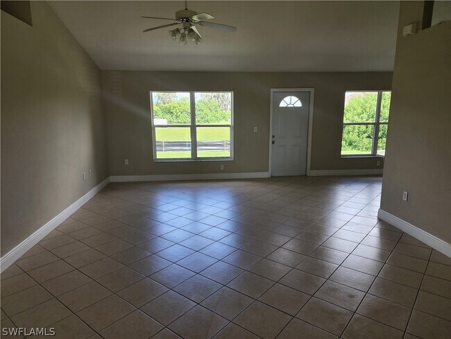 Foto del edificio - 321 NW 17th Ave