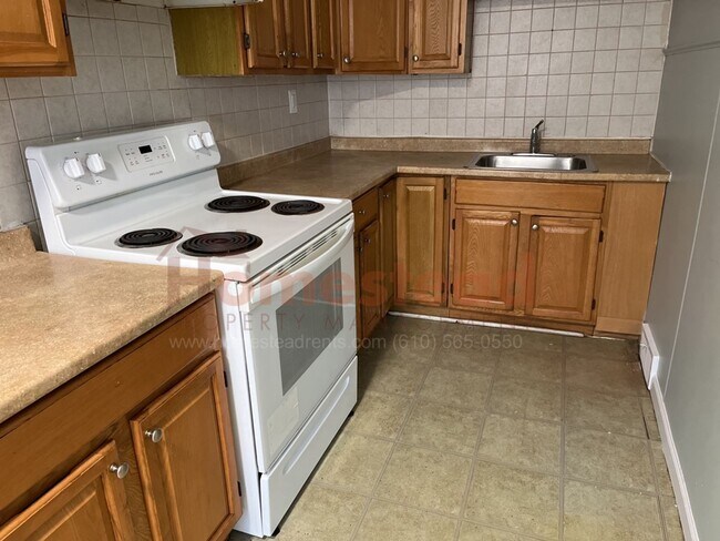 Foto del edificio - 3 Bedroom Home in Collingdale!