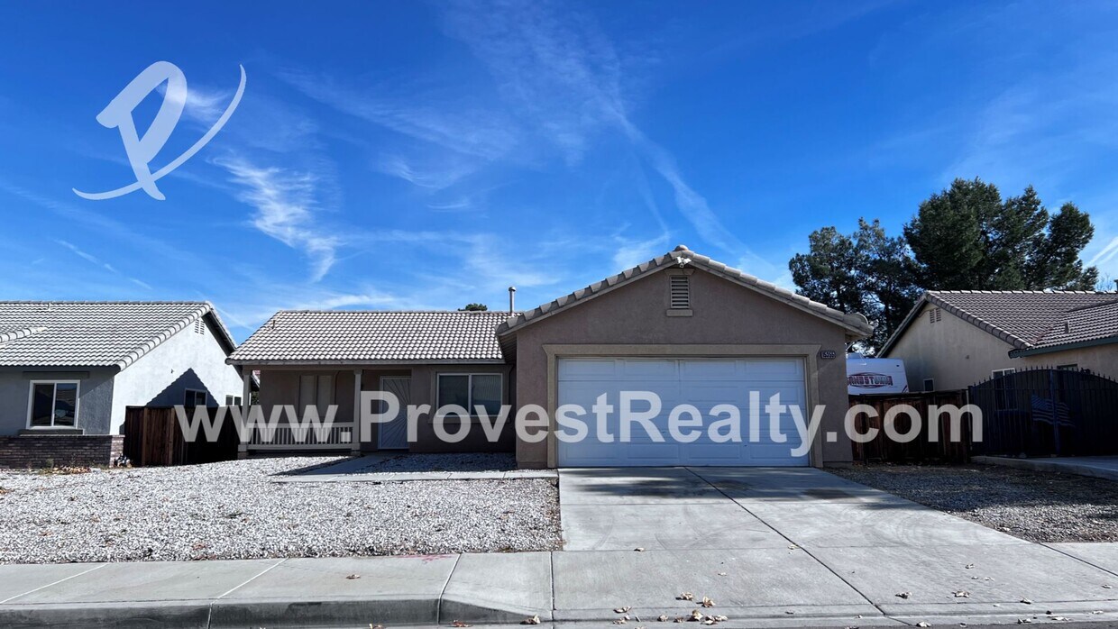 Foto principal - Freshly Rehabbed 3 Bed, 2 Bath Adelanto Ho...