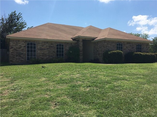 Building Photo - 617 Parkview Dr