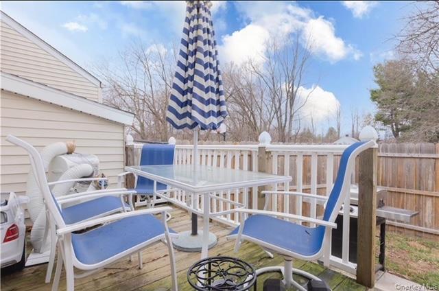 Foto del edificio - 2 Rockland Ave