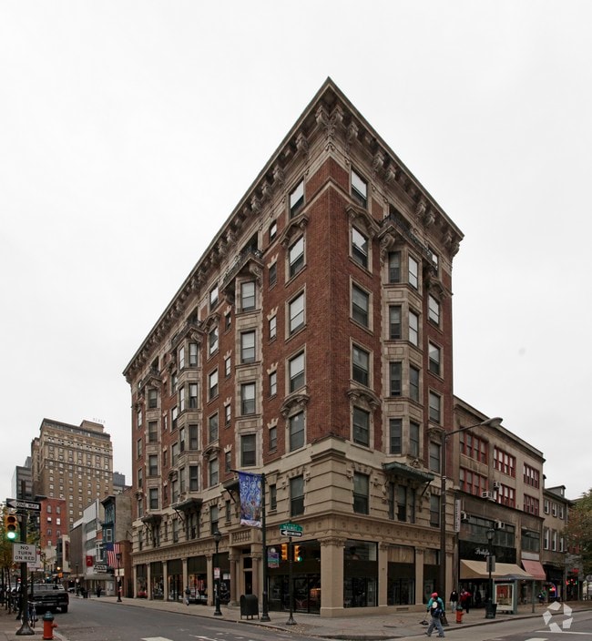 Primary Photo - 145 S 13th St