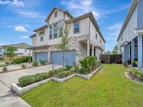 Building Photo - 10630 Cabot Trl