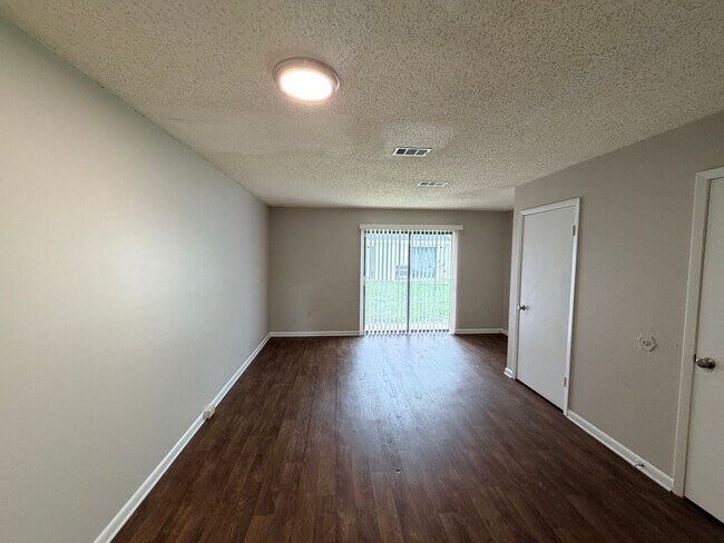Foto del edificio - Avalon Townhomes