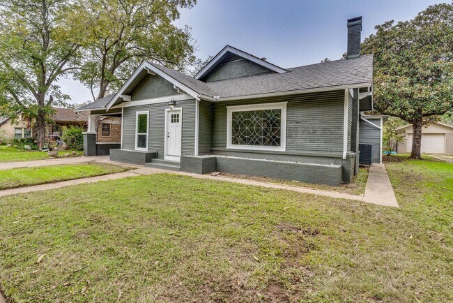 Foto del edificio - Beautiful home in Southwest Cleburne