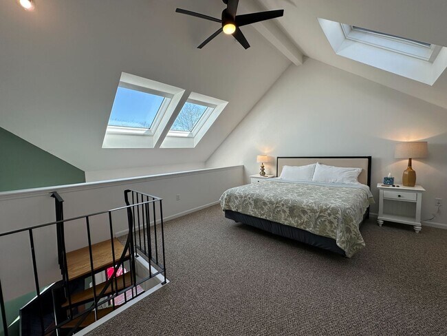 Foto del edificio - Fully Furnished Mountain Retreat At Crotch...