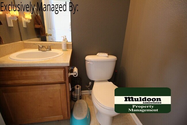 Foto del edificio - 2085 Riverwalk Pkwy