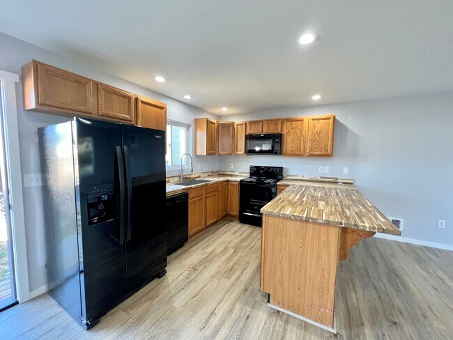 Foto del edificio - 810 E White Birch Ave