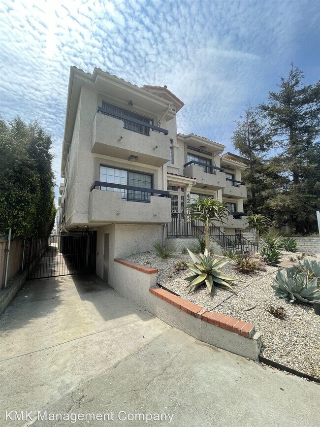 Foto del edificio - 1 br, 1 bath Apartment - 4237 Inglewood Bl...