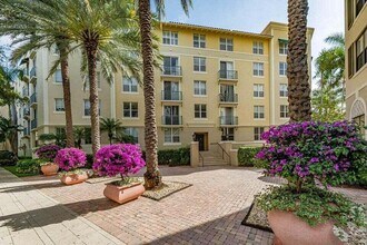 Building Photo - 630 S Sapodilla Ave