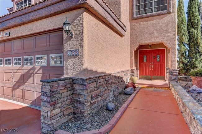 Building Photo - 8700 Captains Pl