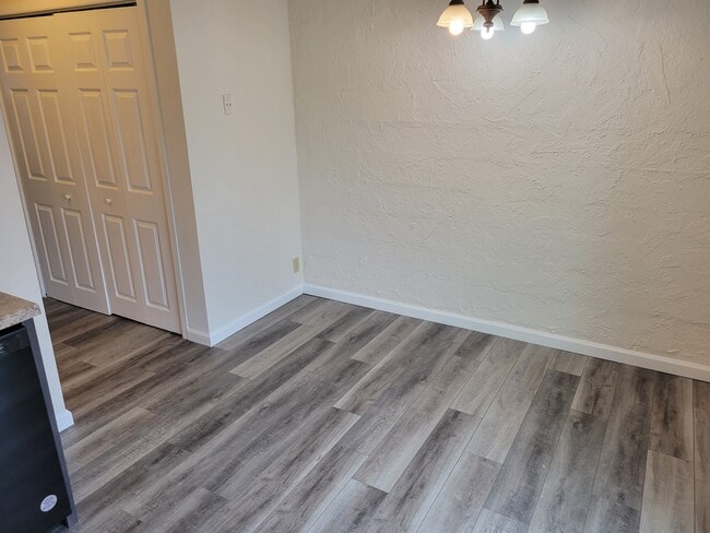 Building Photo - 21 Country Elm Mnr