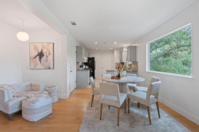 Foto del edificio - 3633 Peregrine Falcon Dr