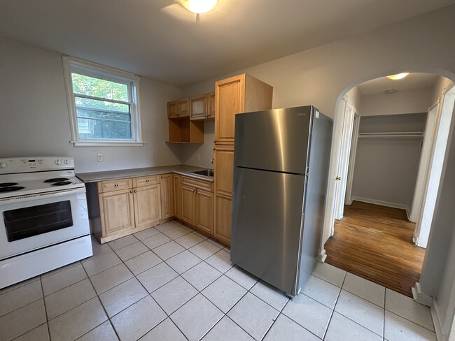 Kitchen - Bayers Road Apartments