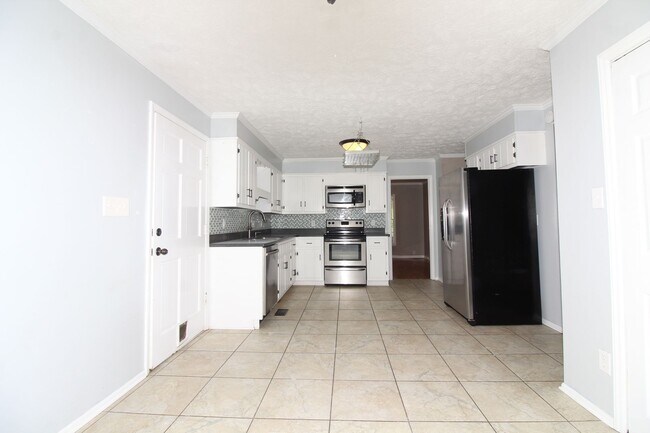 Building Photo - 5827 Hibernia Dr