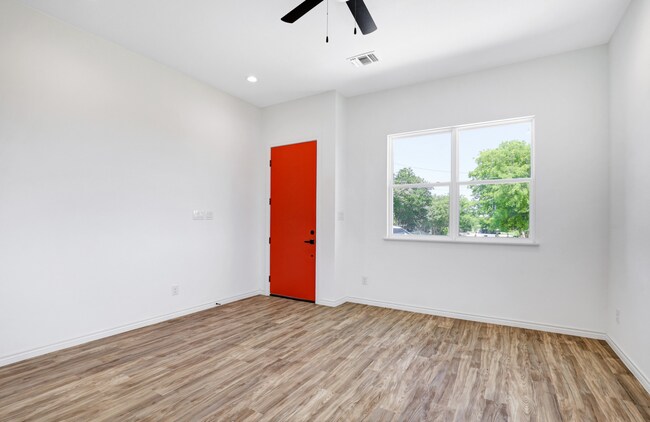 Foto del edificio - Brand new construction Ready for Move In! ...