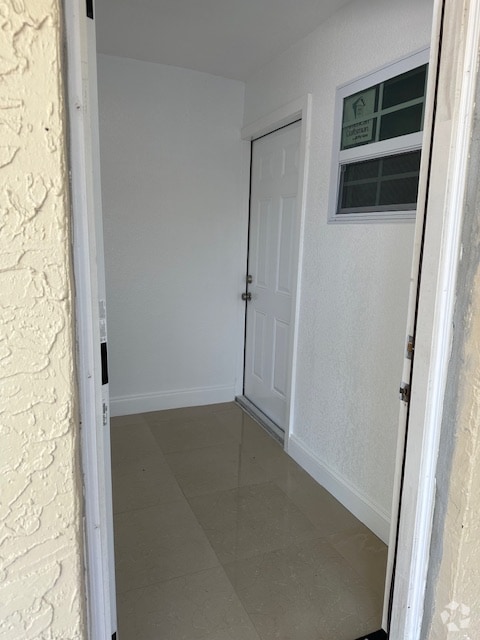 Building Photo - 2453 Sable Dr