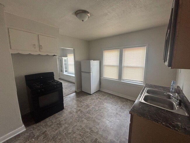 Foto del edificio - 4219 E 116th St