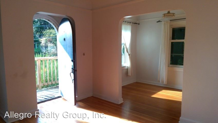 Primary Photo - 346 N 73rd St