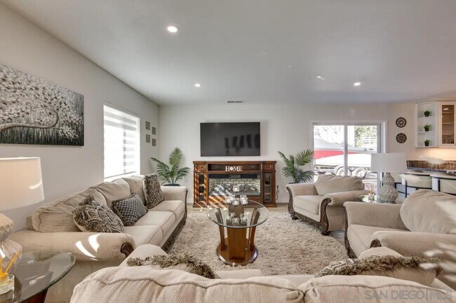 Foto del edificio - 3557 Steele Canyon Rd