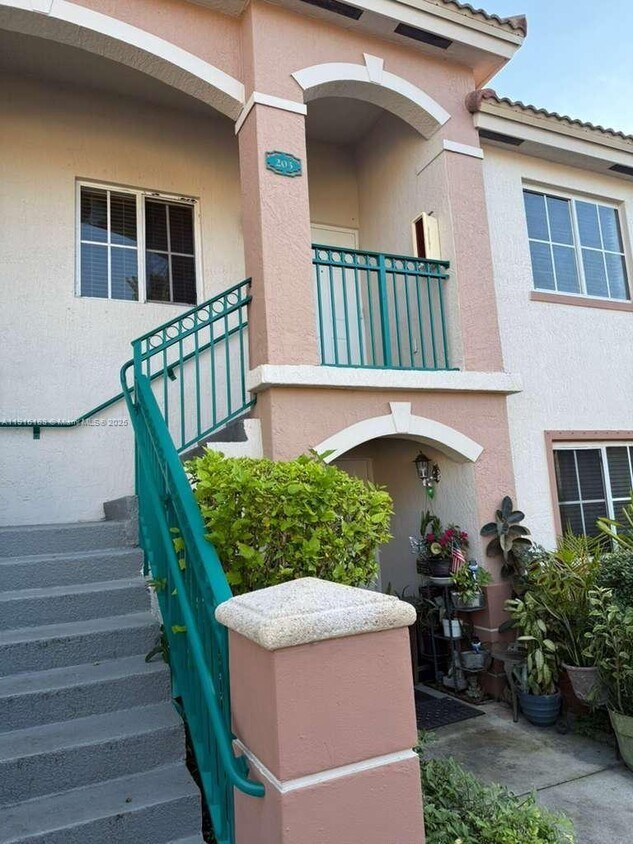 Foto principal - 1300 SE 31st Ct