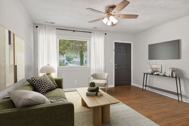 Foto del edificio - 404 Roselynn Ln