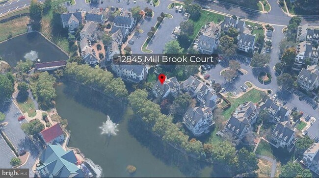Foto del edificio - 12845 Mill Brook Ct