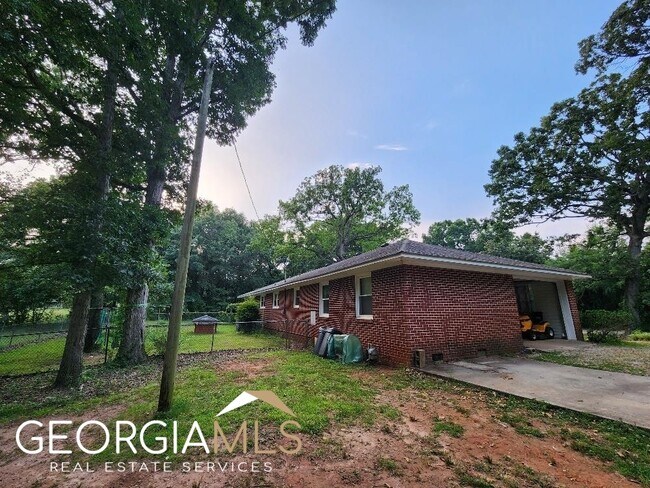 Building Photo - 3171 Bold Springs Rd