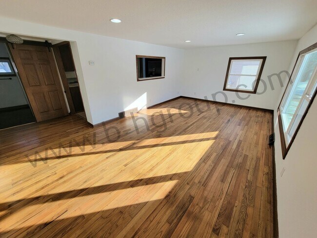 Foto del edificio - Move In Ready!