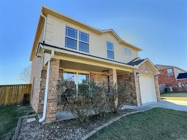 Foto del edificio - Great 3 Bedroom 2.5 Bathroom Cabot House