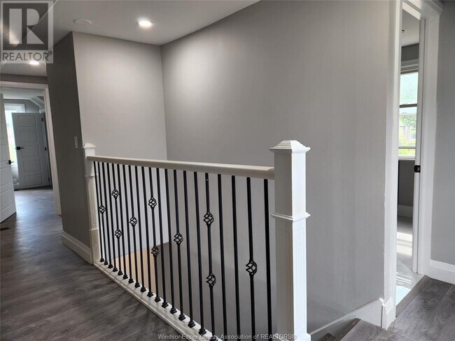Building Photo - 4221 Kennedy Dr E