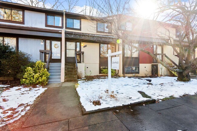 Building Photo - 2104 Cartwright Pl
