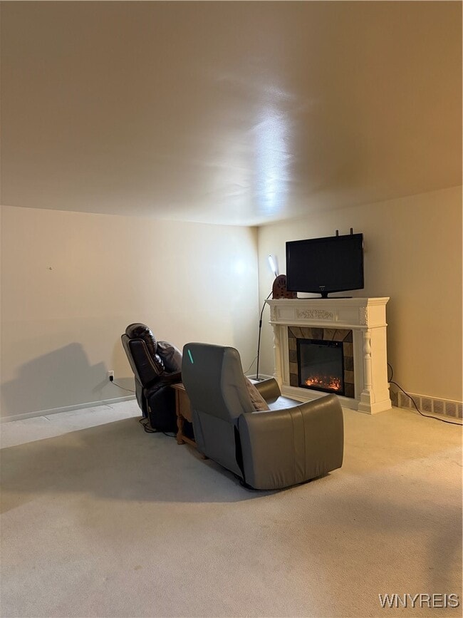 Building Photo - 40 Sweetwood Dr N