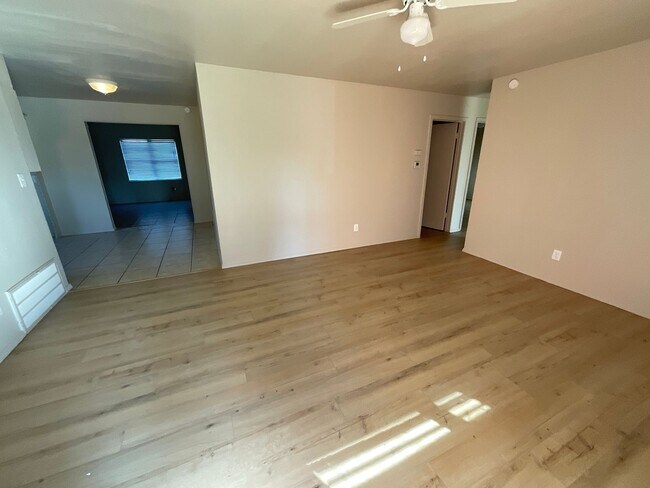 Foto del edificio - 1009 SW 65th St