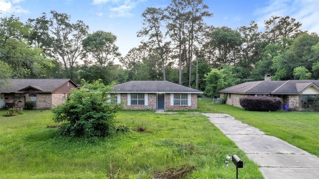 Building Photo - 1204 Crescent Blvd